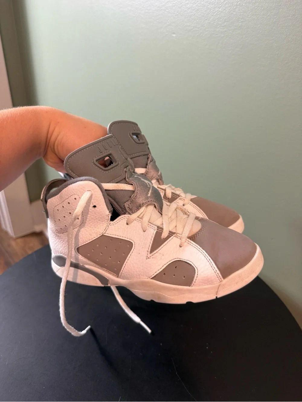 Tyler Jordan 6 retro, gray, and white sides 2,5Y sz